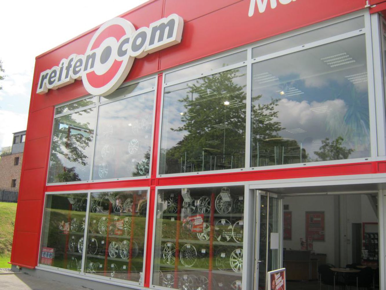 reifen.com-branch in Aachen